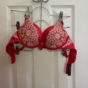 VS red push up bra size 34C